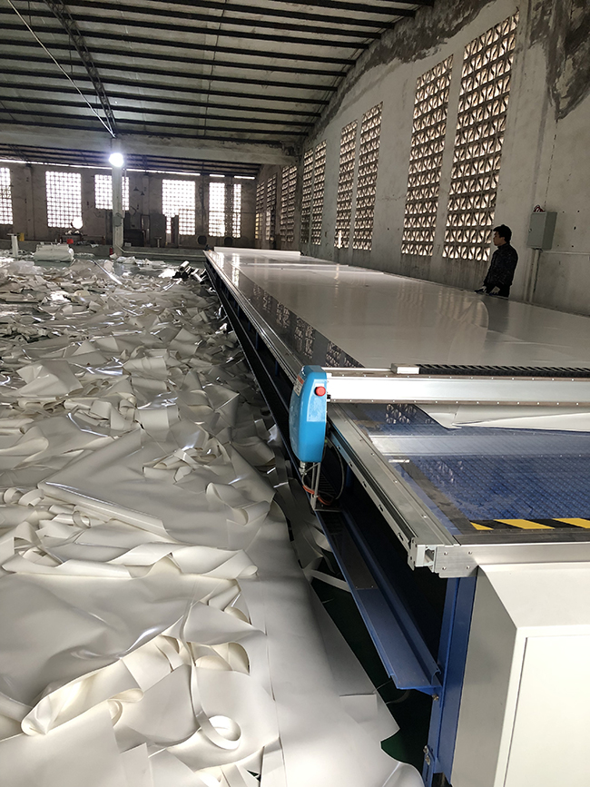 膜布加工现场